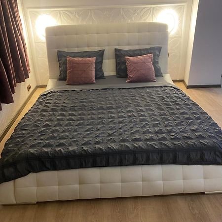 Karra Hotels Voluntari Bagian luar foto